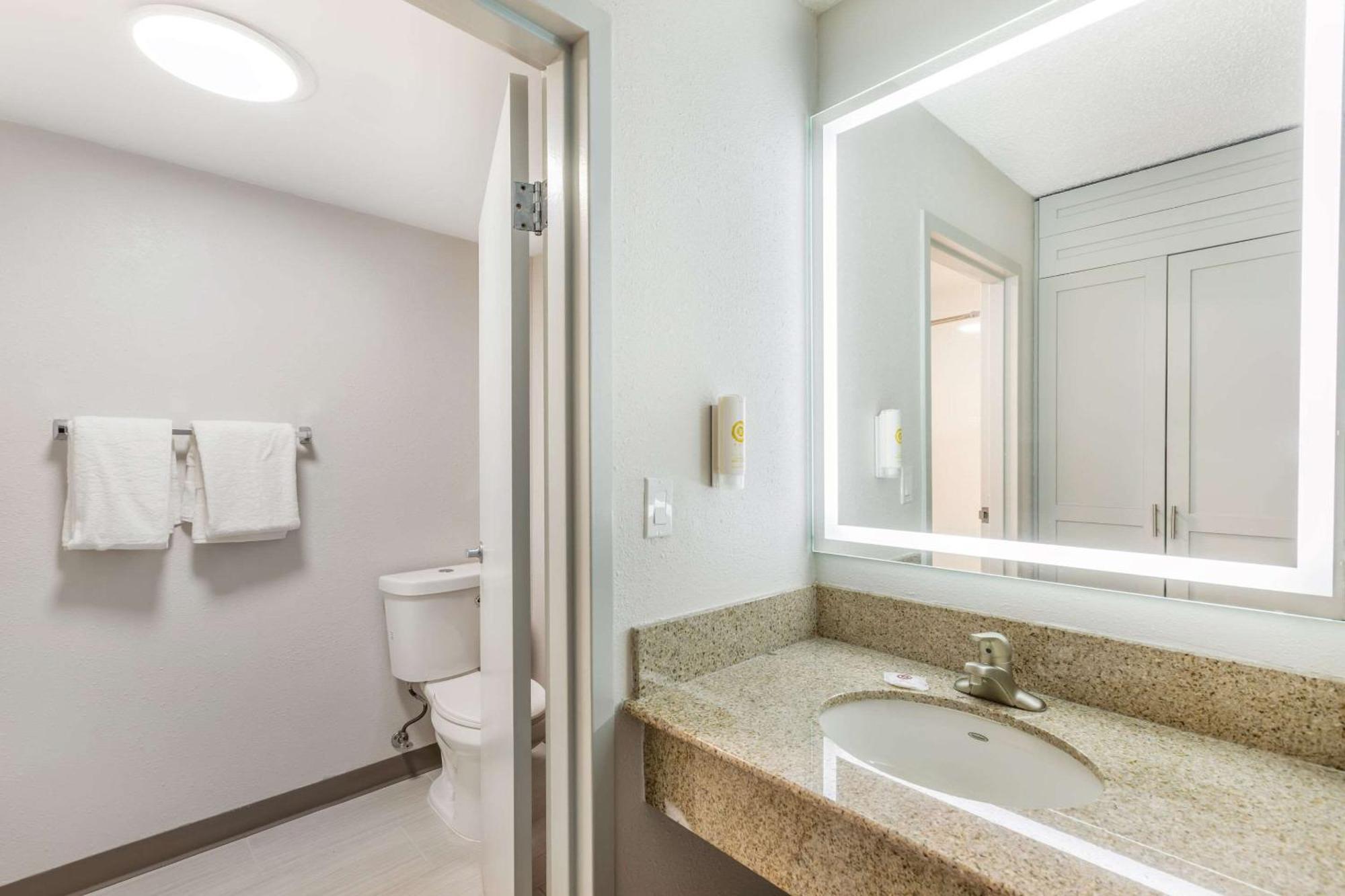 Comfort Inn & Suites Arlington Heights - Buffalo Grove Ngoại thất bức ảnh