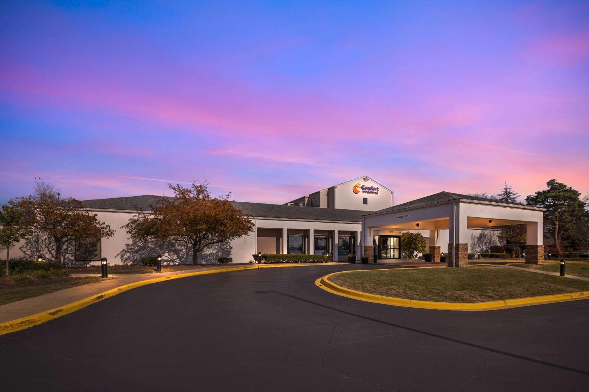 Comfort Inn & Suites Arlington Heights - Buffalo Grove Ngoại thất bức ảnh