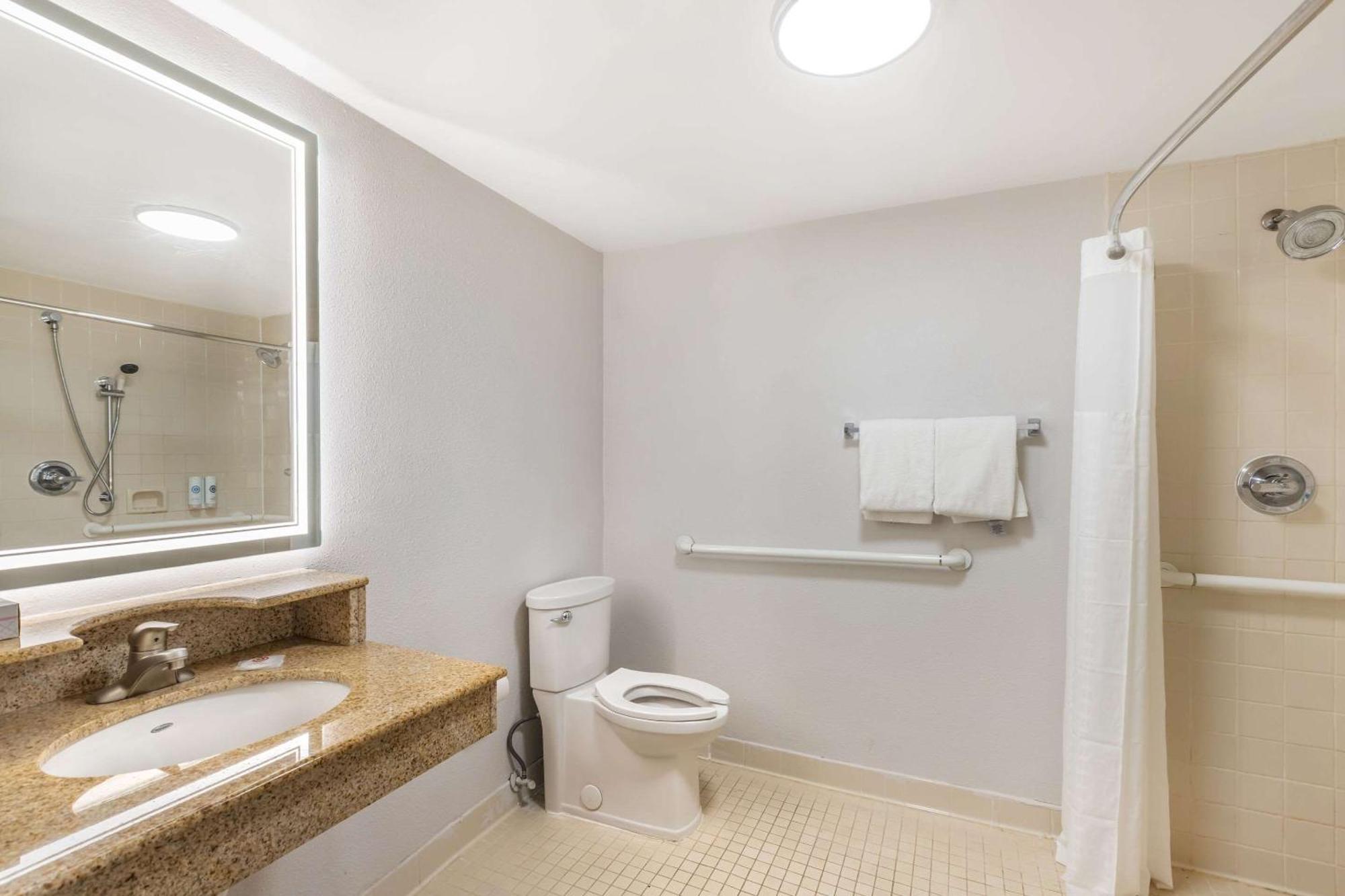 Comfort Inn & Suites Arlington Heights - Buffalo Grove Ngoại thất bức ảnh